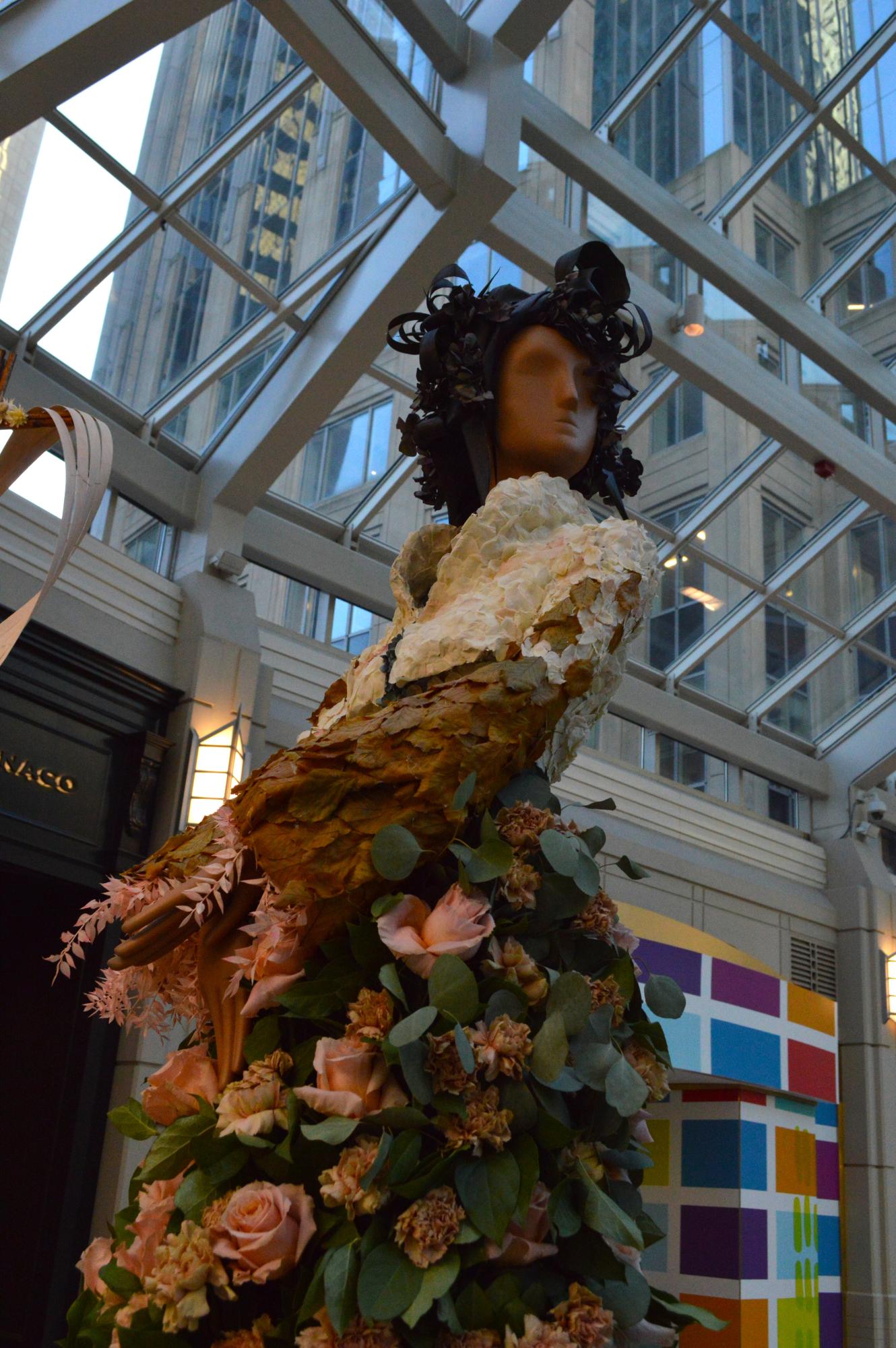 Fleurs de Villes VOYAGE showcases 16 unique floral mannequins inspired by the unique cultures of these locations. Popular travel spots including Italy, China, Ireland, Argentina and Portugal were inspirational muses for the floral mannequins.
